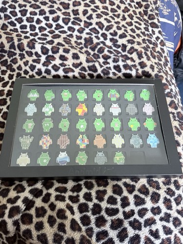 Exclusive android pin badges - android,